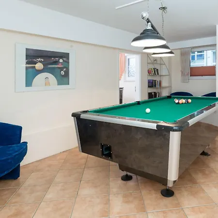 Appartementhaus Binzer Sterne 60 *